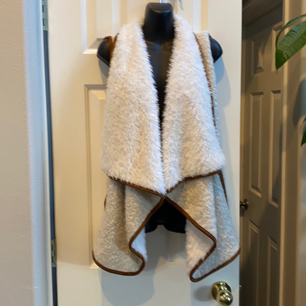 NWT Maurices Reversible Sherpa Vest